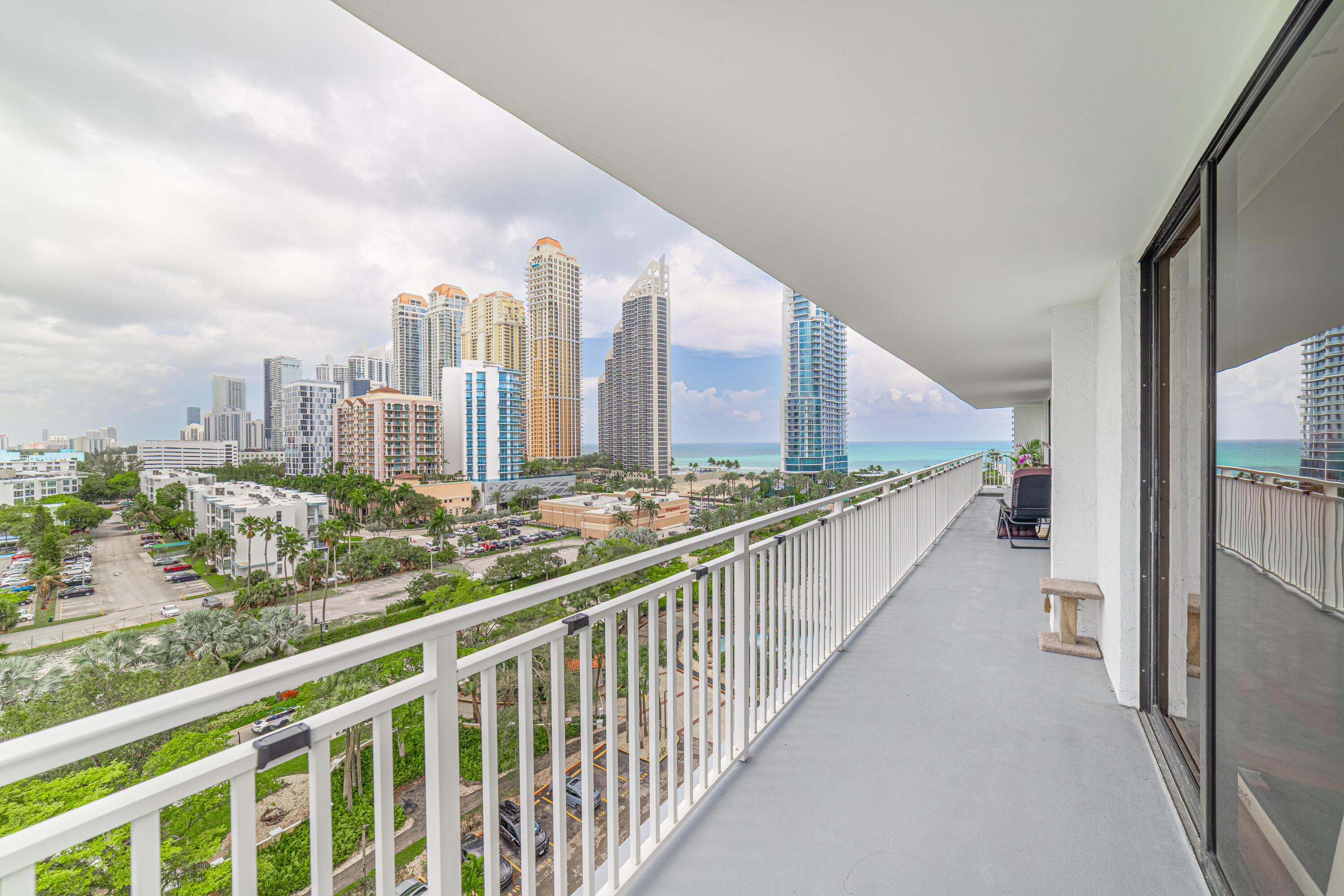 Image 4: Balcony-B