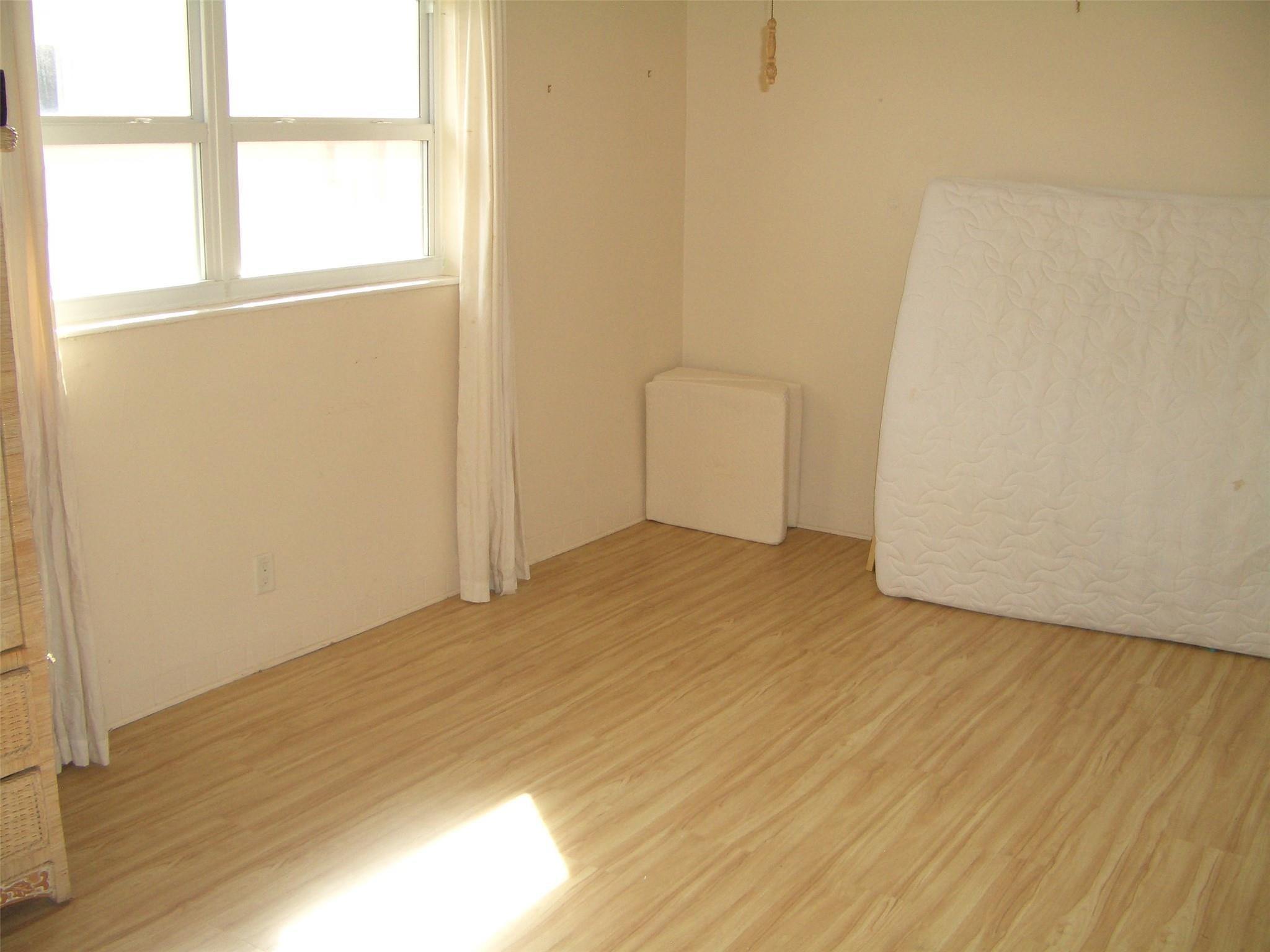 Image 3: Photo 3