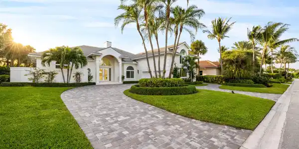 2925 SE Dune Drive