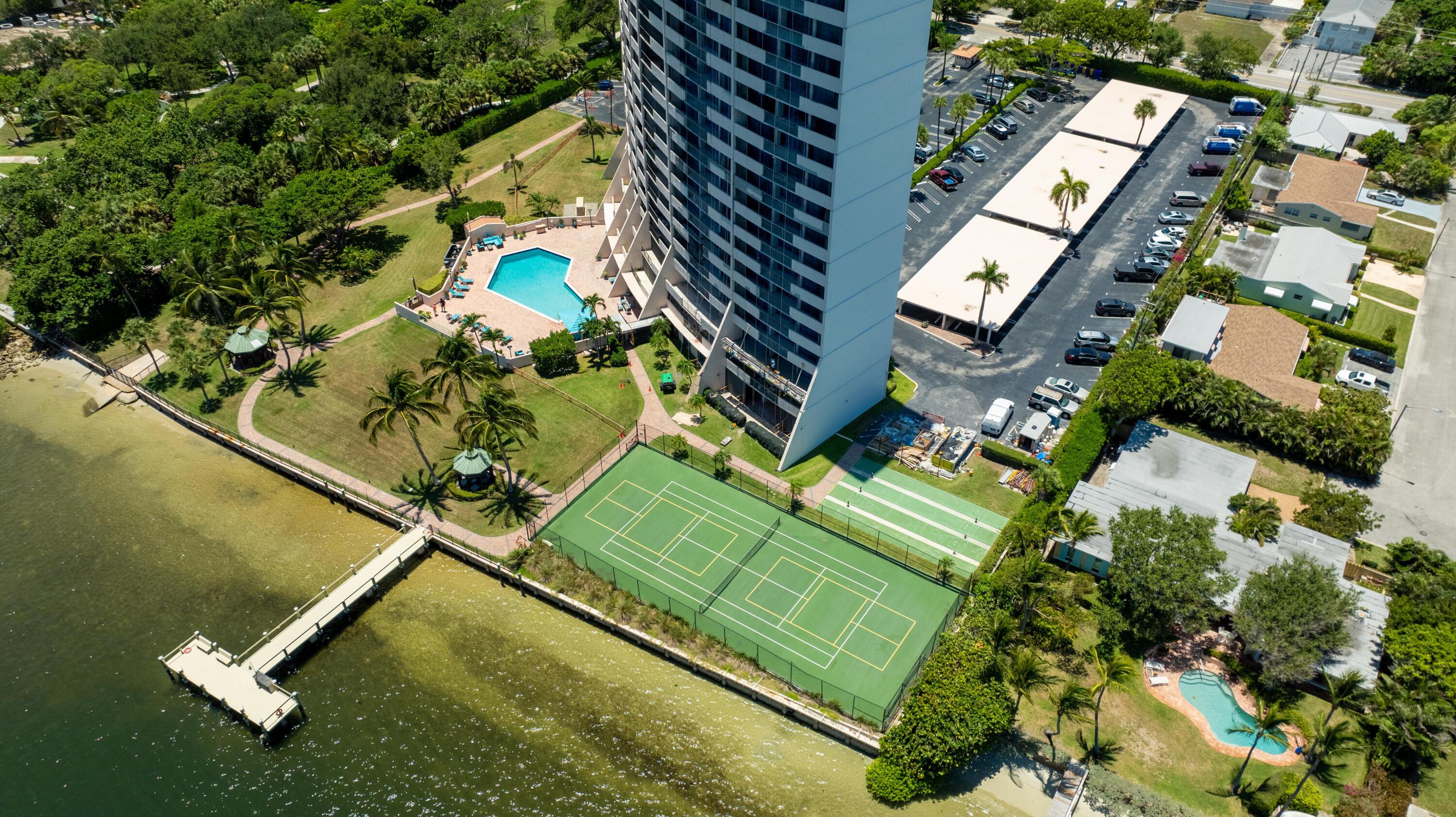 Image 4: CONDO COMPLEX