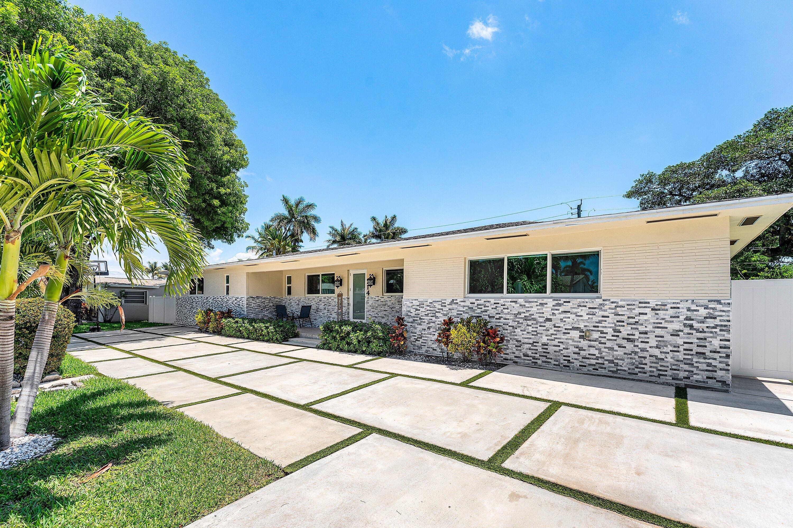 Image 4: 003-214Southeast5thStreet-DaniaBeach-FL-