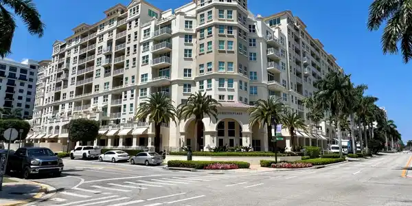 99 SE Mizner Boulevard