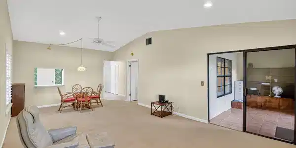10 Ridge Point Drive