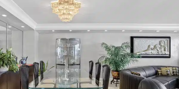 Image 4: Dining Area