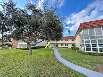 102 Royal Oak Dr