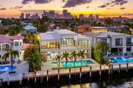 432 Coconut Isle Dr