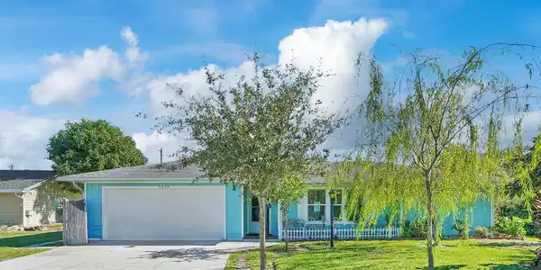2429 SE Saphire Terrace
