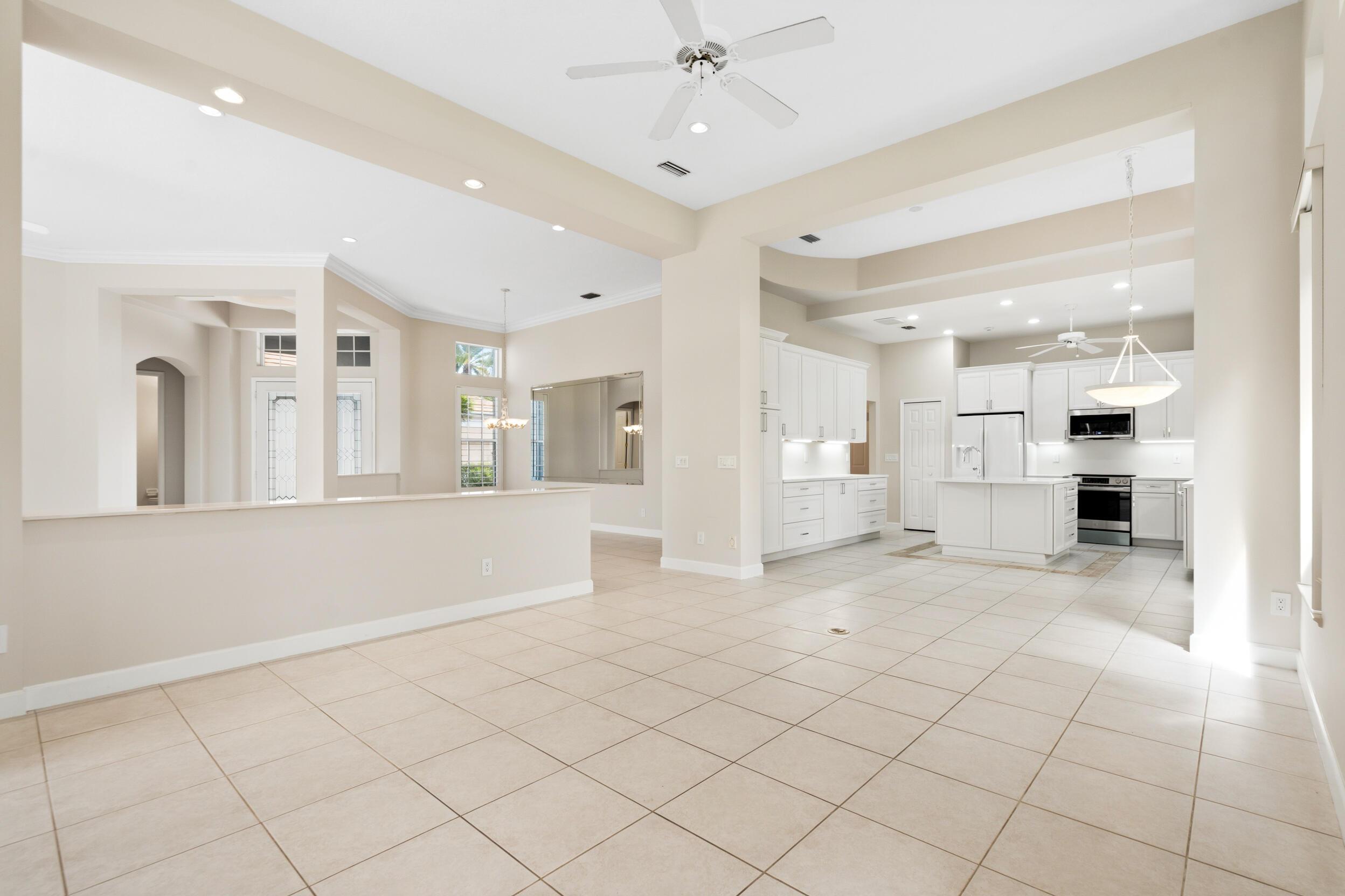 Image 4: Family Room