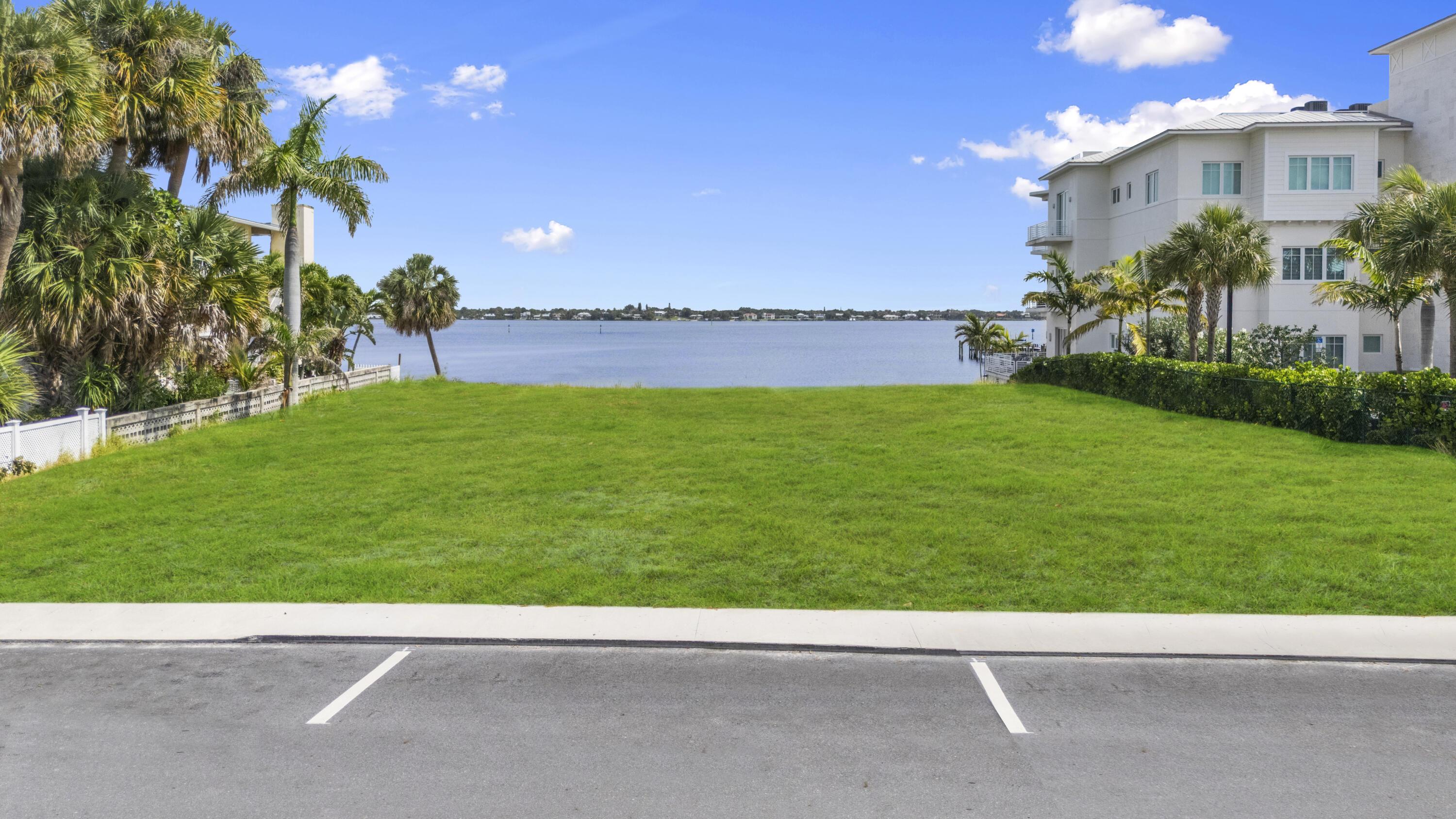 Image 4: Lot View