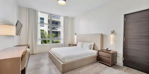 Image 2: 02-777 N ocean Dr Unit S404_002