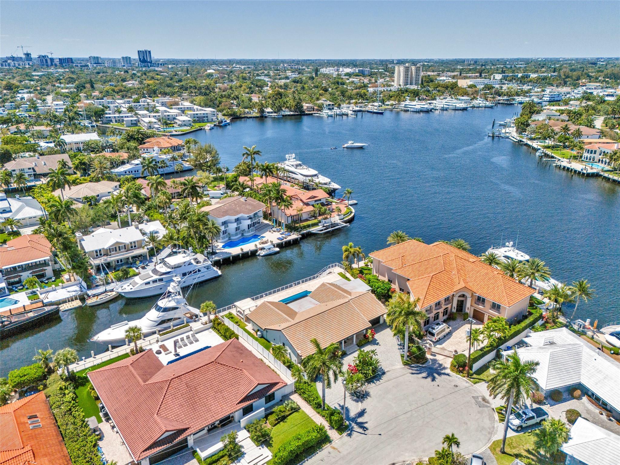 Image 4: Aerial view of the residence facing northwest with