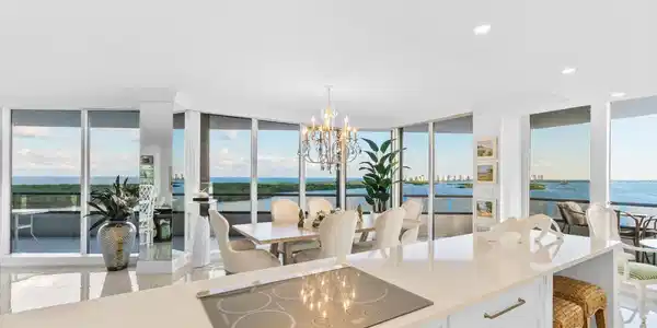Image 3: Open Concept Kitchen