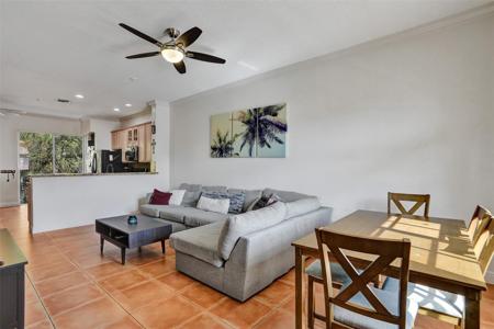2453 NE 14th Street Cswy