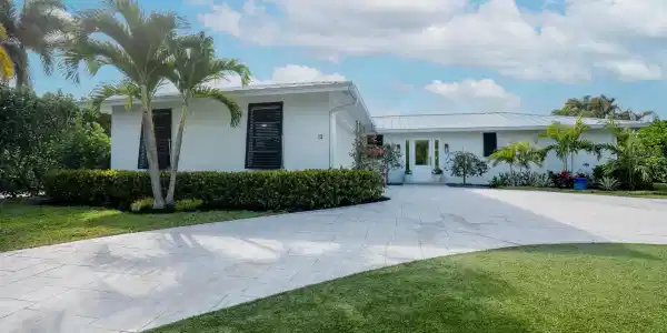 12 SE Hitching Post Circle