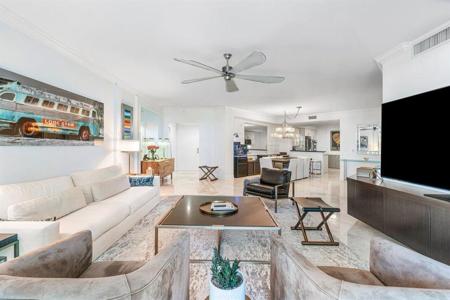 550 SE Mizner Boulevard