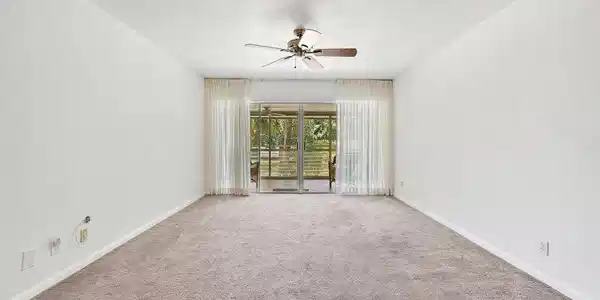 Image 4: living-room