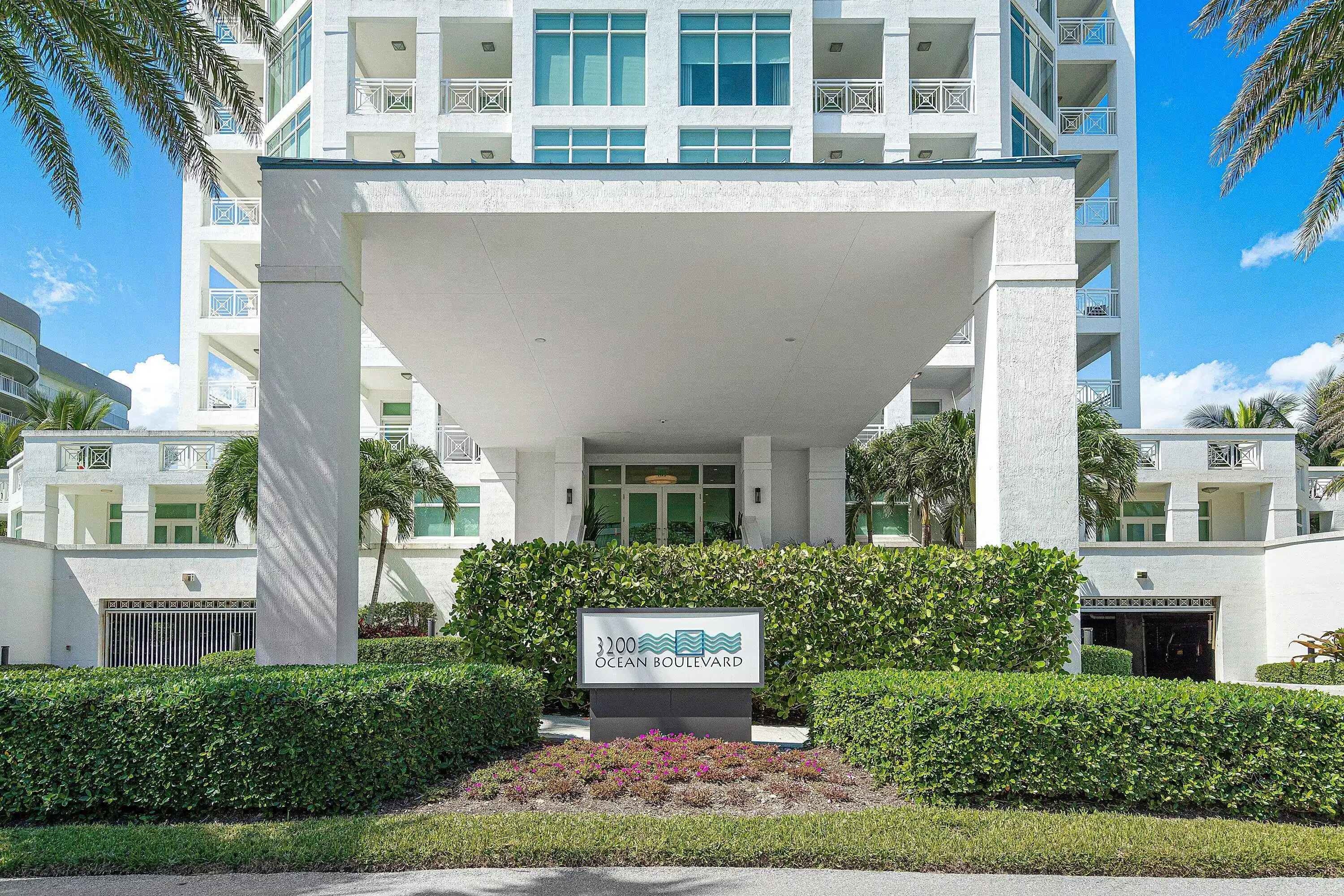 Image 1: 002-3200SouthOceanBoulevard-201-Highland