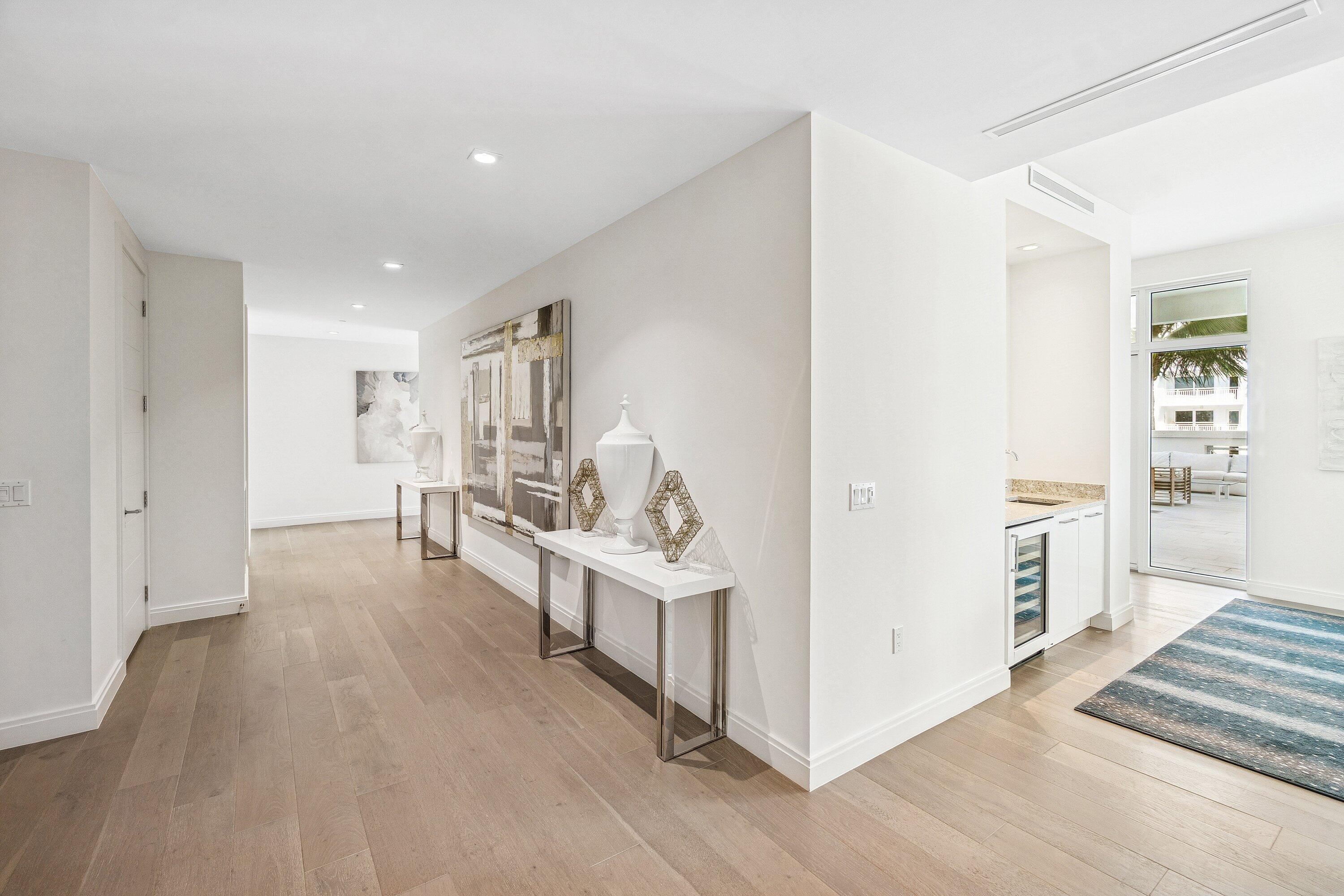Image 4: 031-3200SouthOceanBoulevard-201-Highland