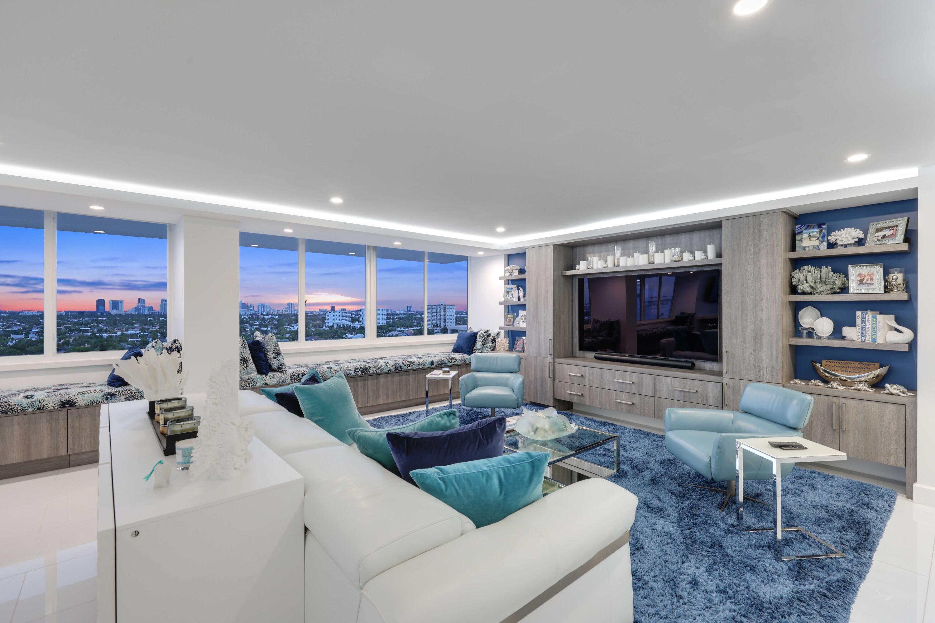 Image 2: Living Room