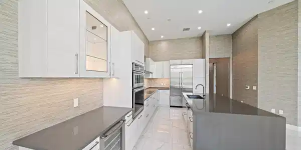 Image 3: 049-1WaterClubWay-301-NorthPalmBeach-SMA