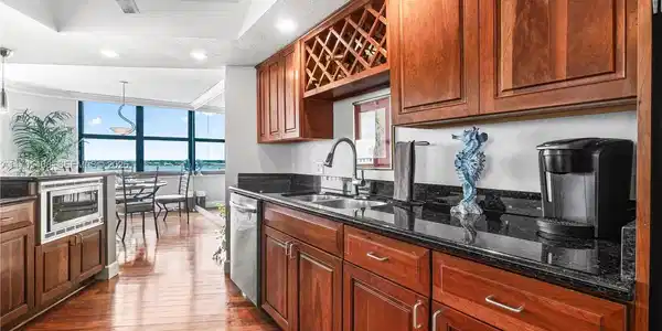 Image 3: ConnemaraKitchen