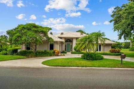 6780 SE Winged Foot Drive