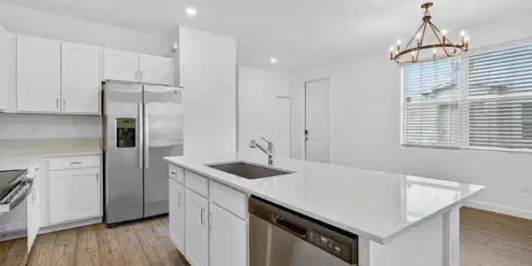 Image 3: 10-web-or-mls-5P1A1377