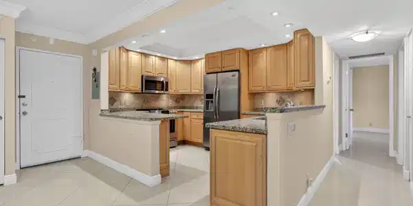 Image 2: 10-web-or-mls-405-8134