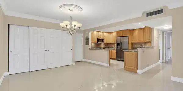 Image 3: 9-web-or-mls-405-8128