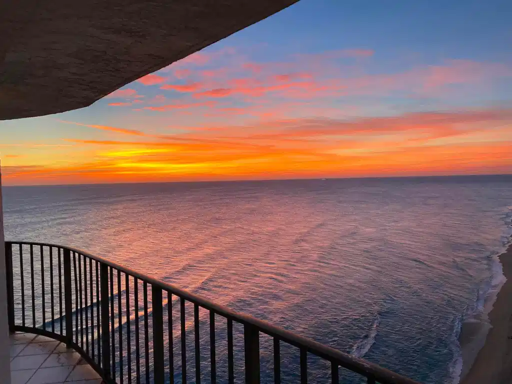 Image 1: Enjoy stunning sunrises each morning from this rar