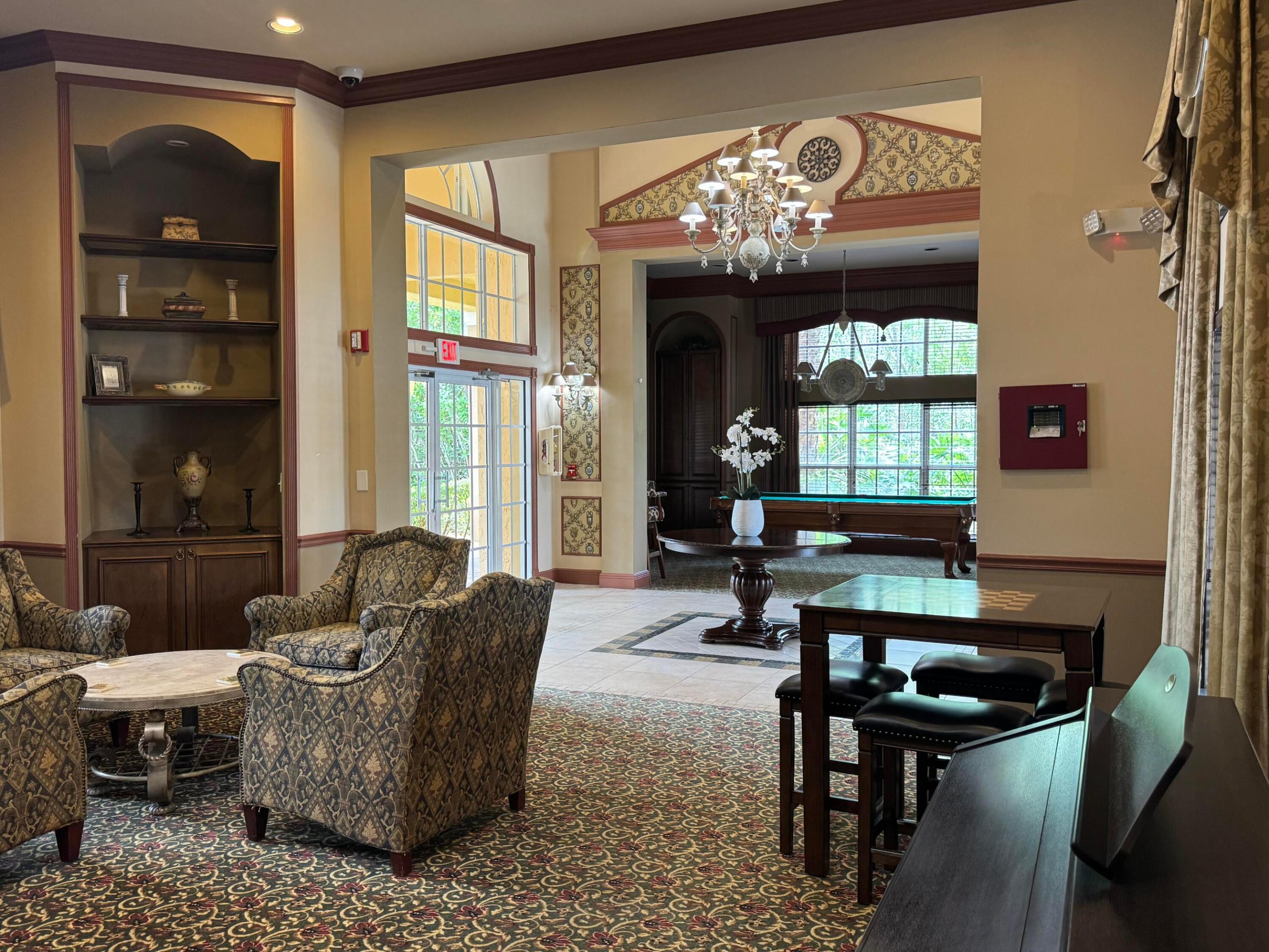 Image 3: CLUB HOUSE