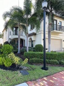 673 SE Fascino Circle