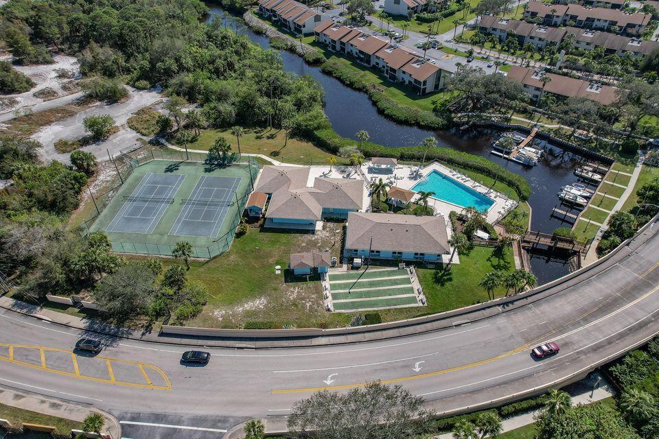 Image 1: Beacon 21 recreational area and marina