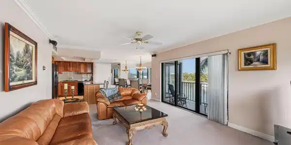 Image 2: Living Room