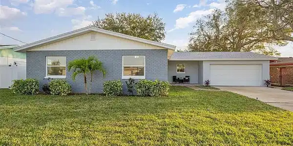 1315 Anchor Ln