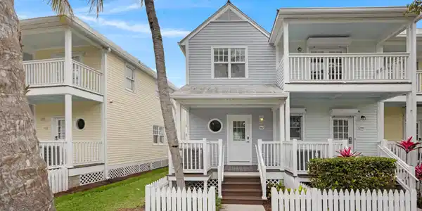 Image 3: Sunset Village End Unit