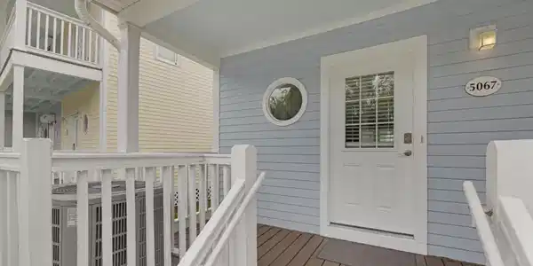 Image 4: Step into your new home