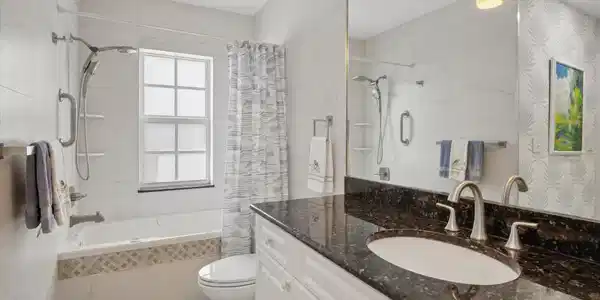 Image 3: 13-High-6431 Bay Club Dr #3-13