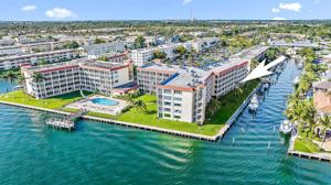 105 Paradise Harbour Boulevard