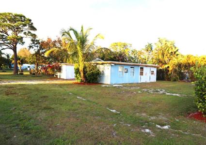 5035 SE Horizon Avenue