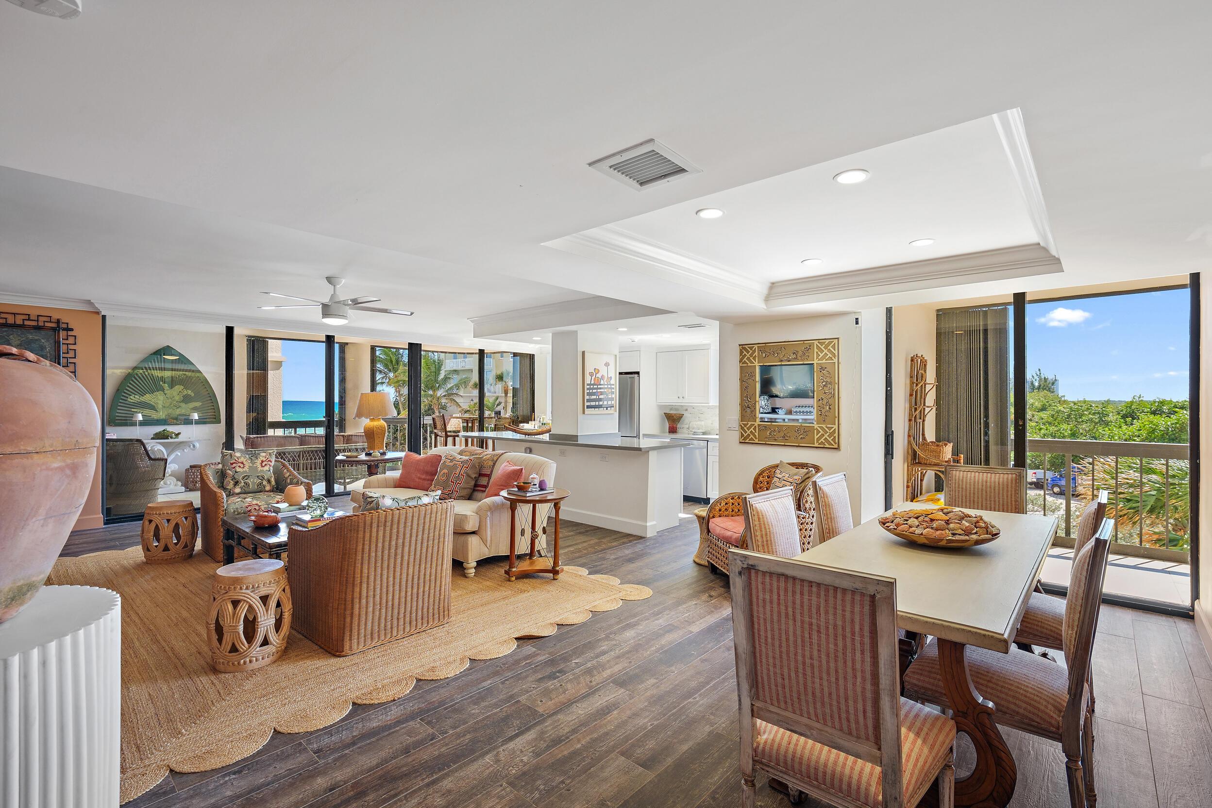 Image 3: Living/Dining