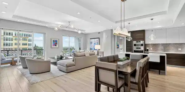 Image 4: Living Room/Dining Area