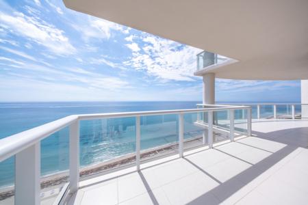 2700 N Ocean Drive