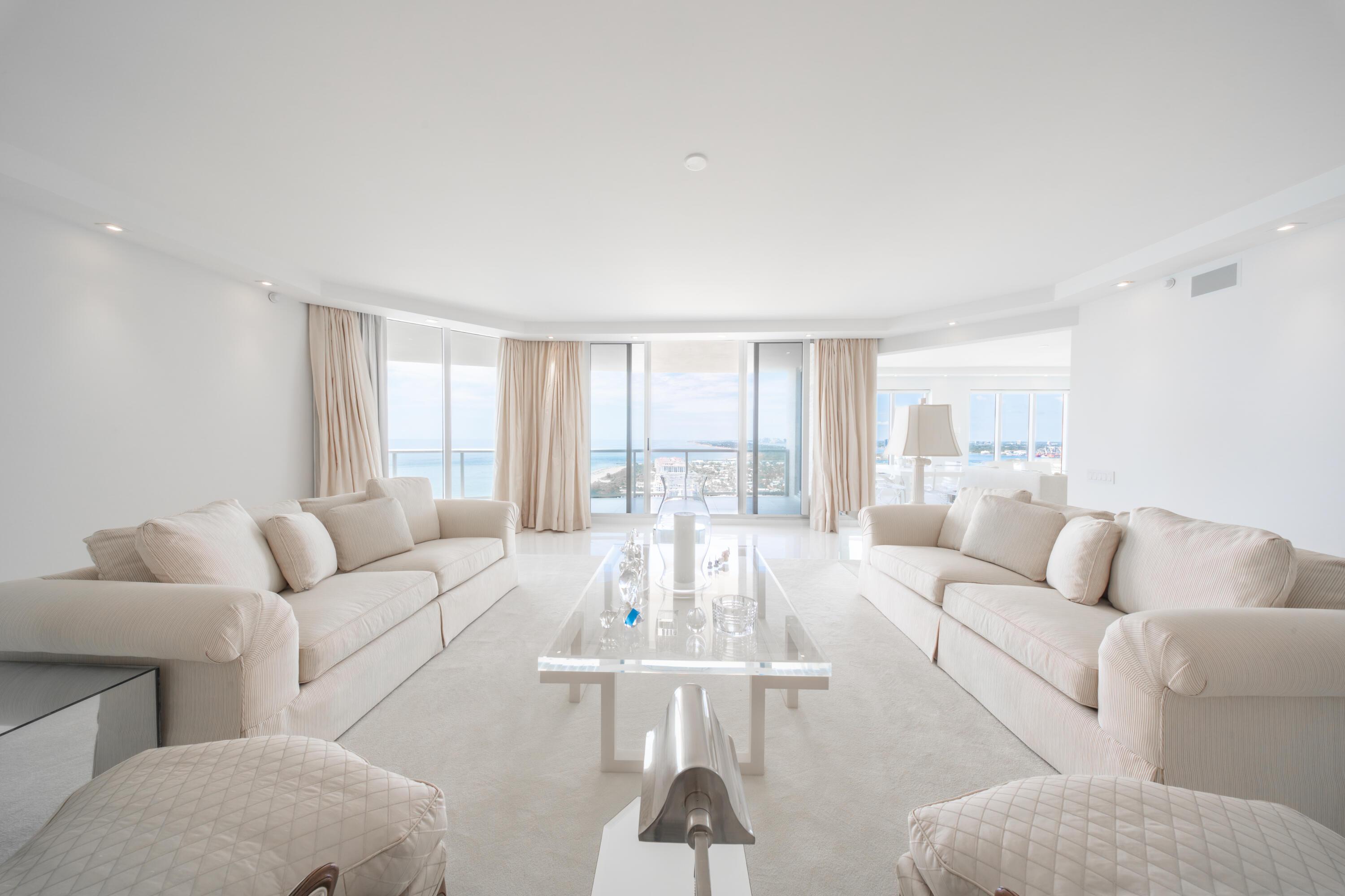 Image 2: Living Room