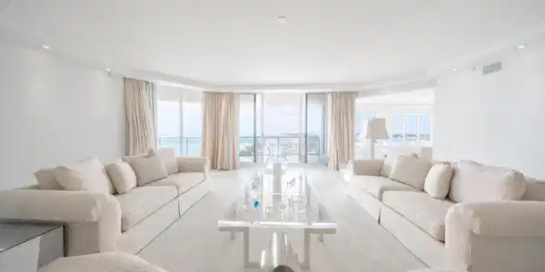 Image 2: Living Room