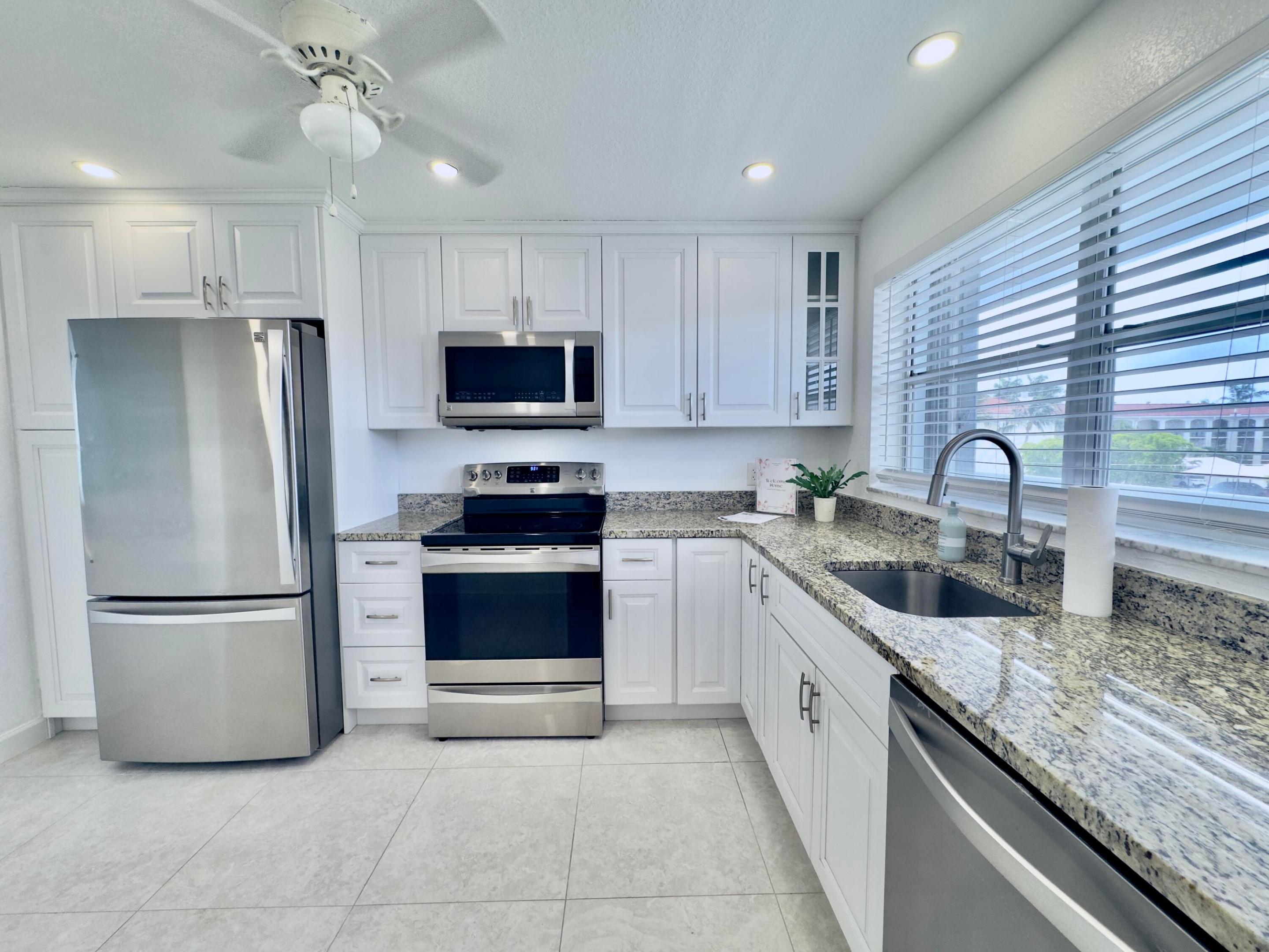 Image 2: Stainless steel appliances