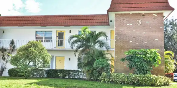 1225 NW 21st Street