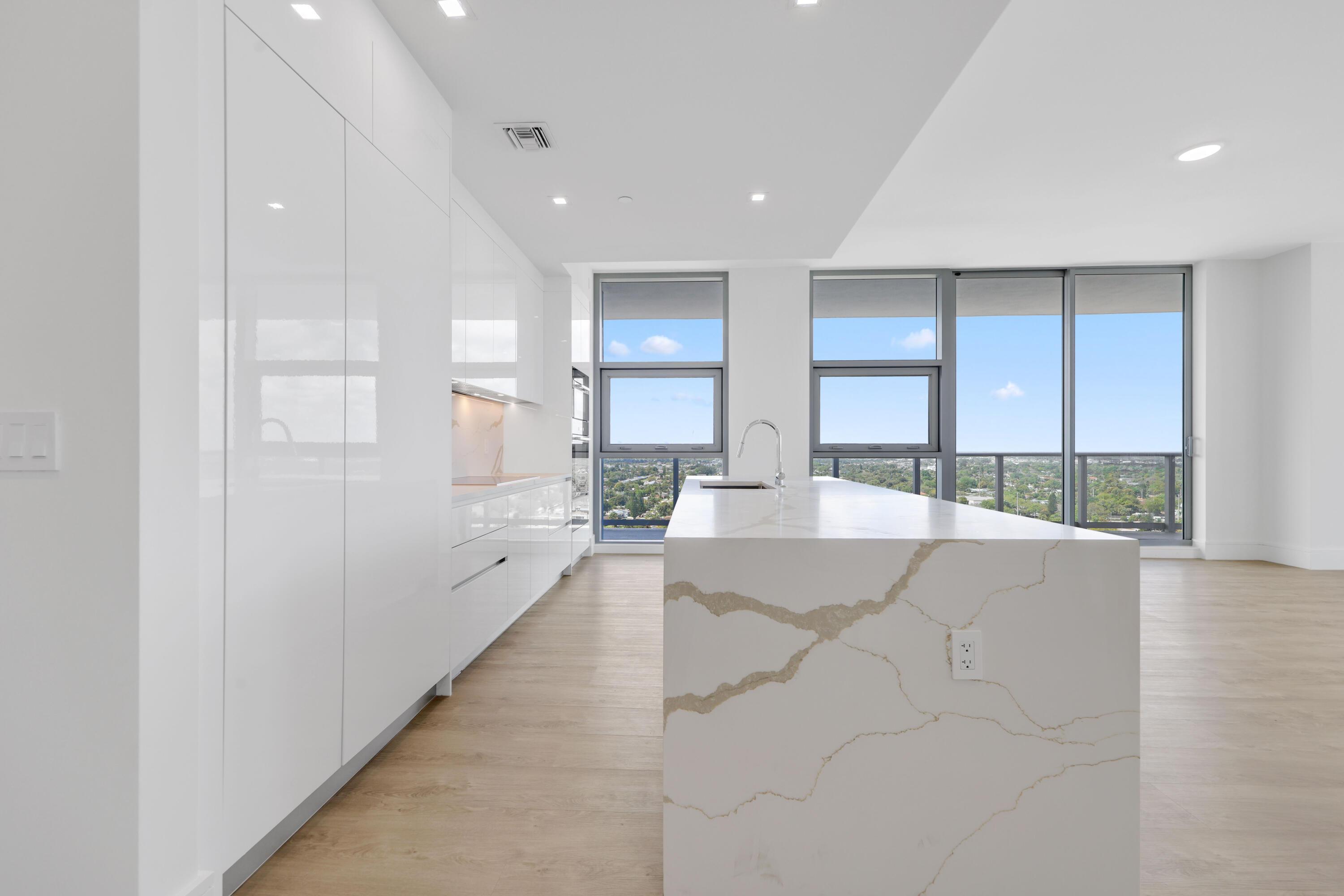 Image 3: kitchen side view