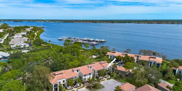 Image 2: 2516 NW Seagrass Drive Unit 8B-2
