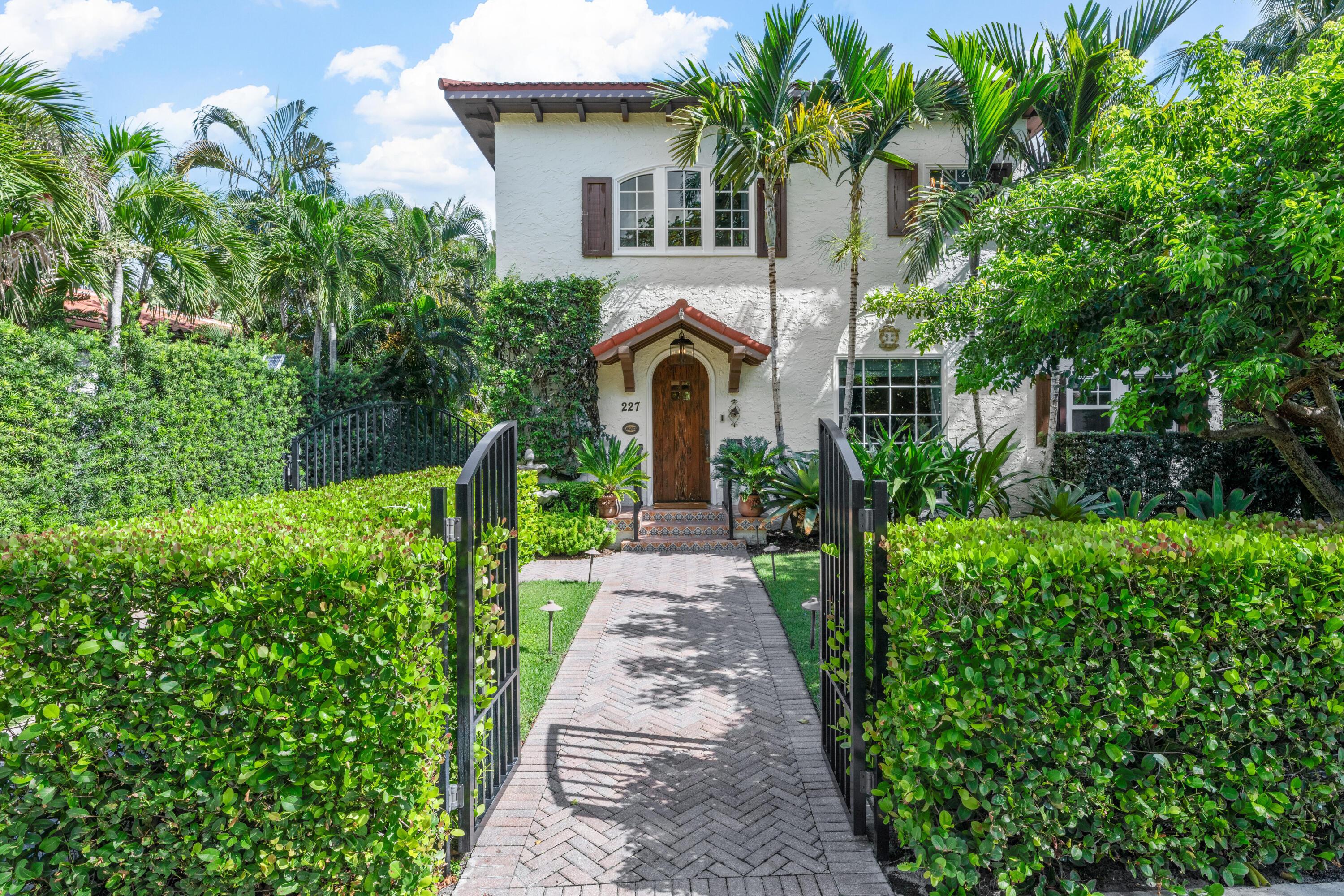 Image 2: 227 Marlborough Rd West Palm-print-010-0